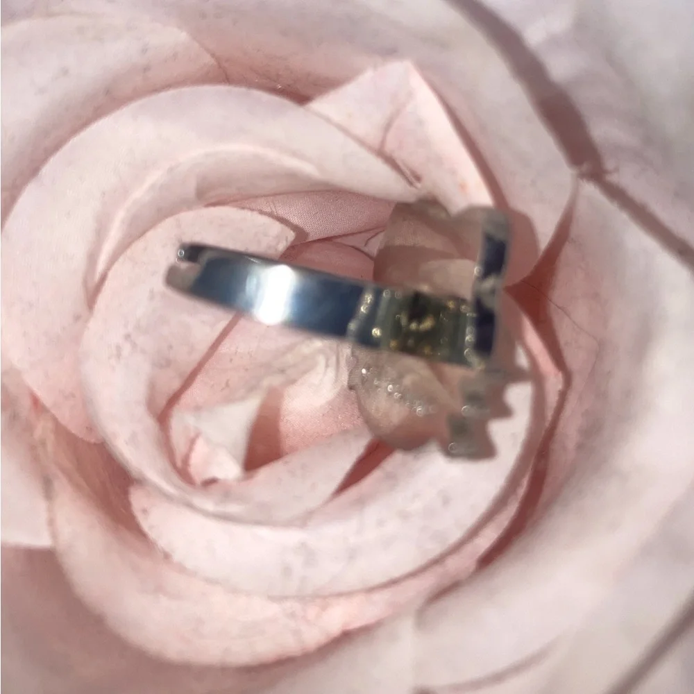 Hello Kitty Crystal Ring - Picture 2 of 3